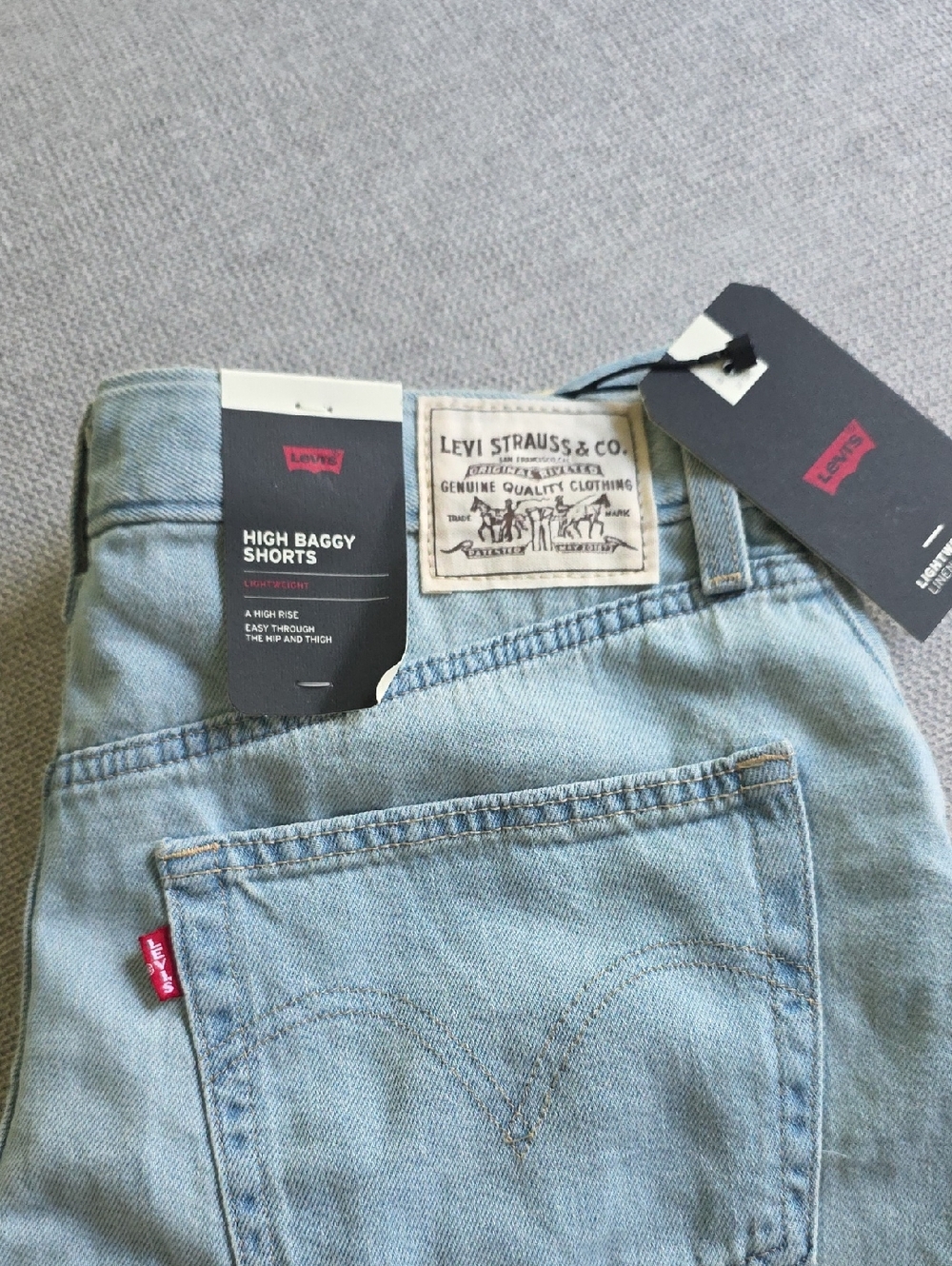 Levi's Women's Light Blue Relaxed High Baggy Jeans